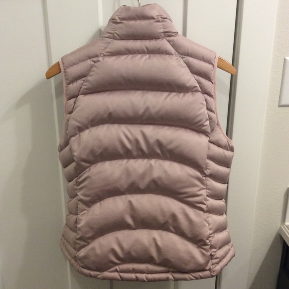 Patagonia W's Down Vest - Medium - Picture 2 of 7